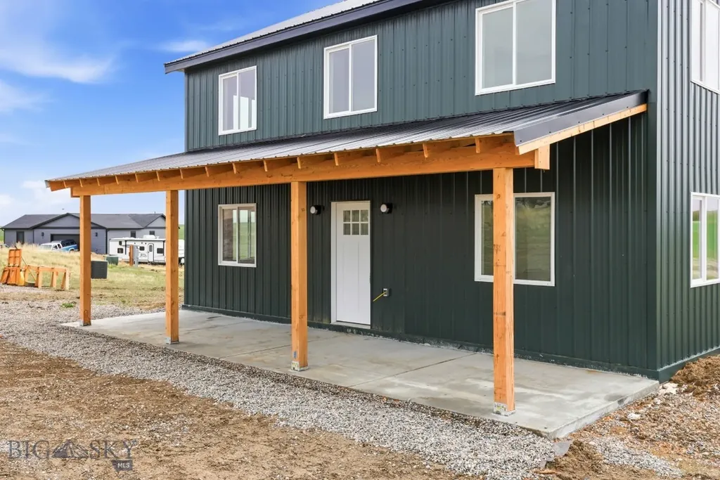2 Saddle View Circle Three Forks MT 59752
