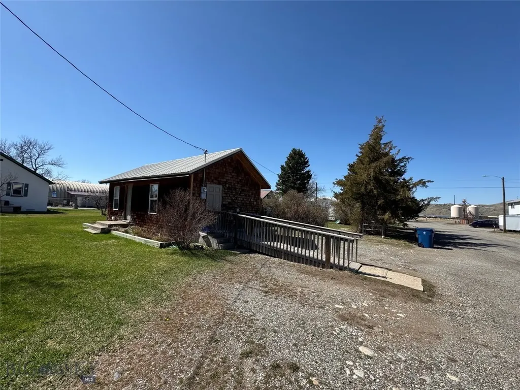 18 Busha Street Big Timber MT 59011