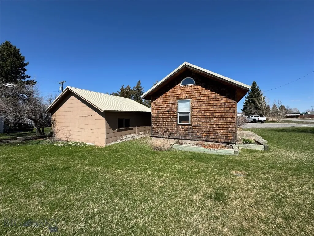 18 Busha Street Big Timber MT 59011