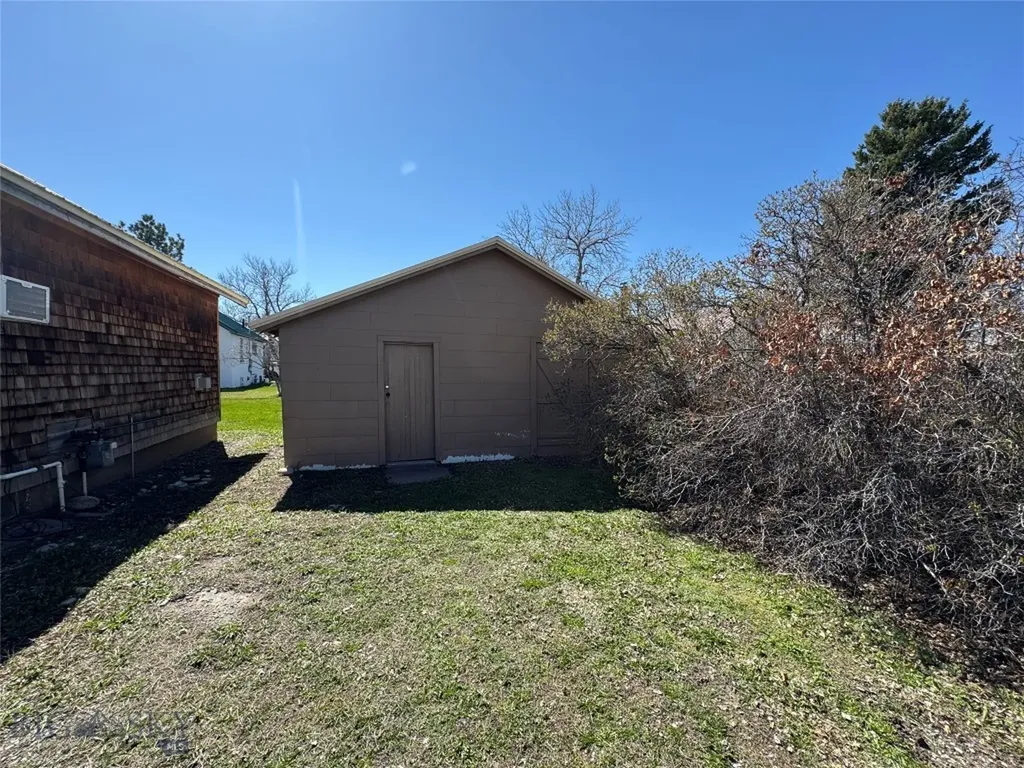 18 Busha Street Big Timber MT 59011