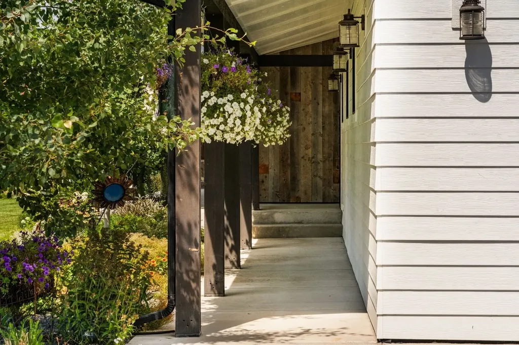172 Alton Way Bozeman MT 59718