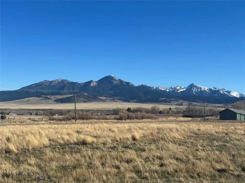 17 W Point Livingston MT 59047