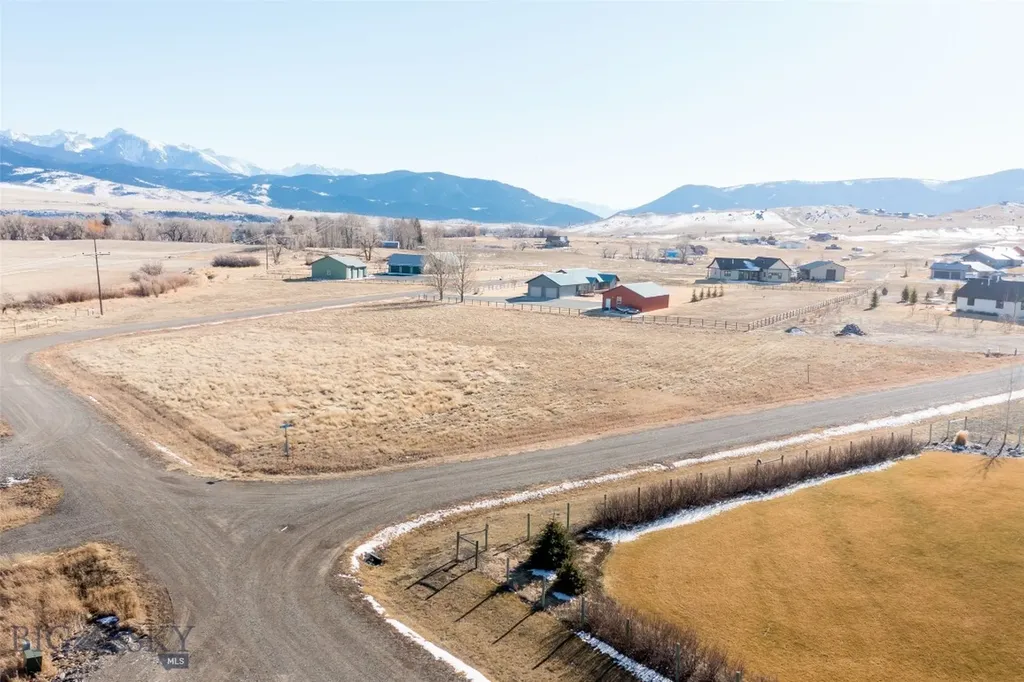 17 W Point Livingston MT 59047