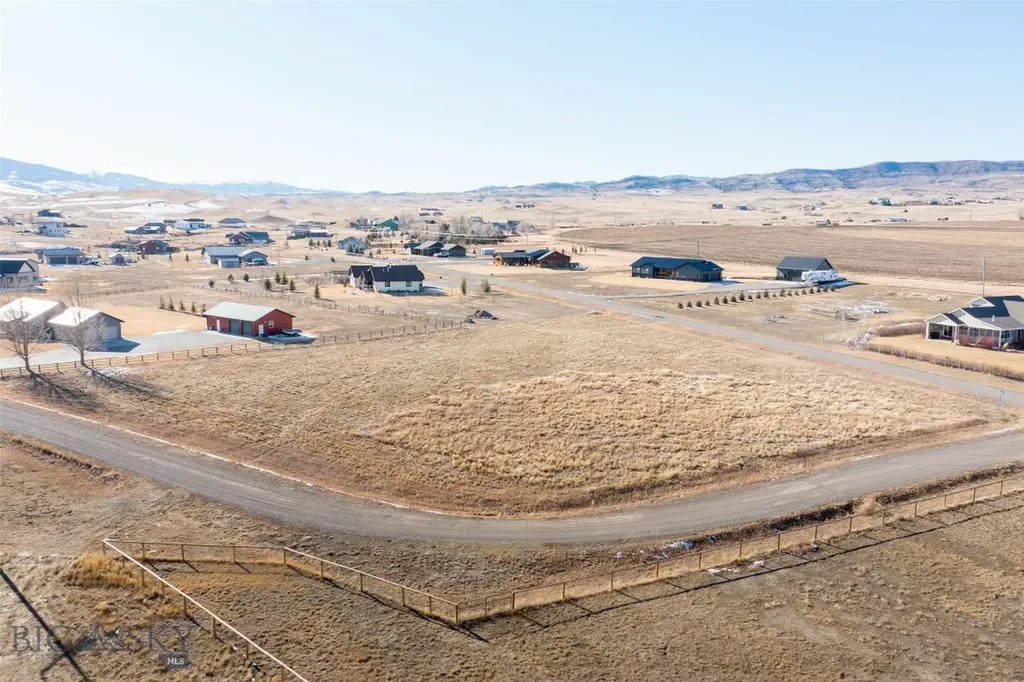 17 W Point Livingston MT 59047