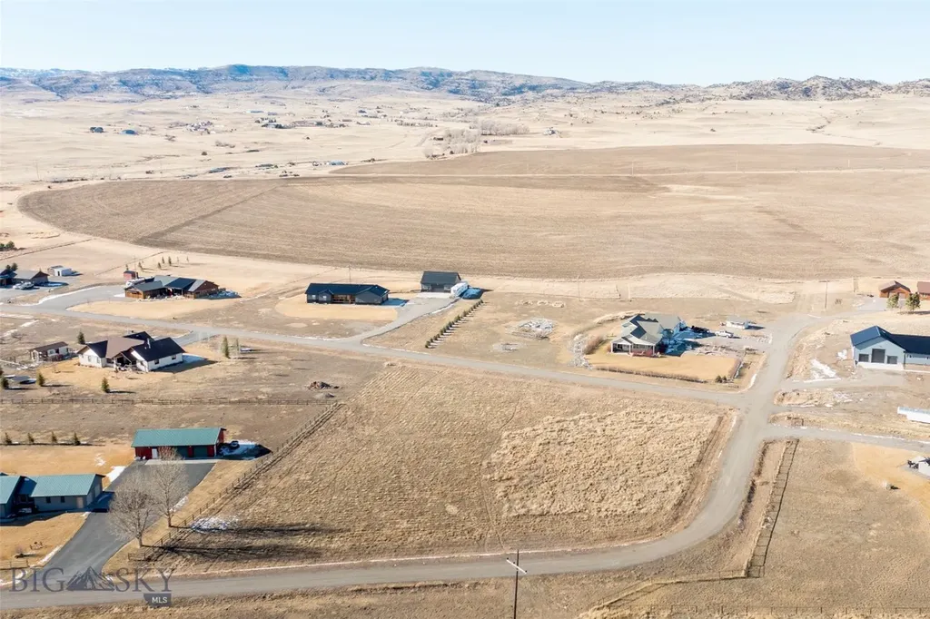 17 W Point Livingston MT 59047