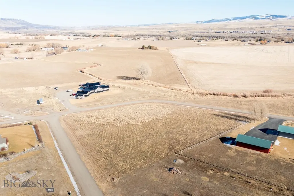 17 W Point Livingston MT 59047