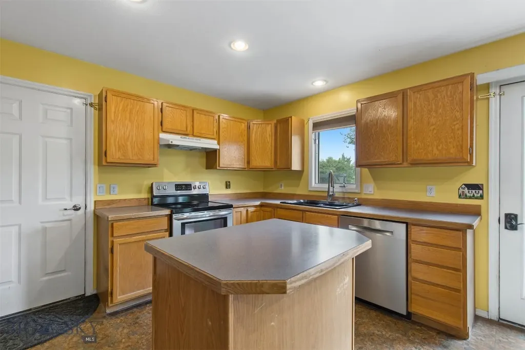 1003 Yellowstone Avenue Belgrade MT 59714