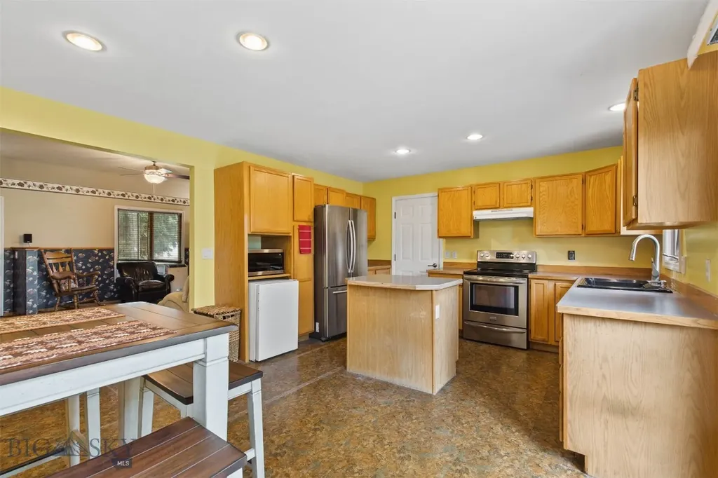 1003 Yellowstone Avenue Belgrade MT 59714
