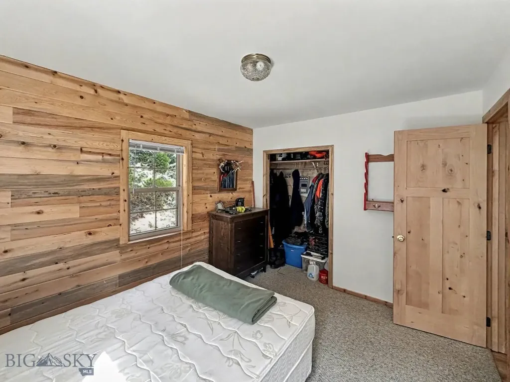 30 Bunks Trail Ennis MT 59729