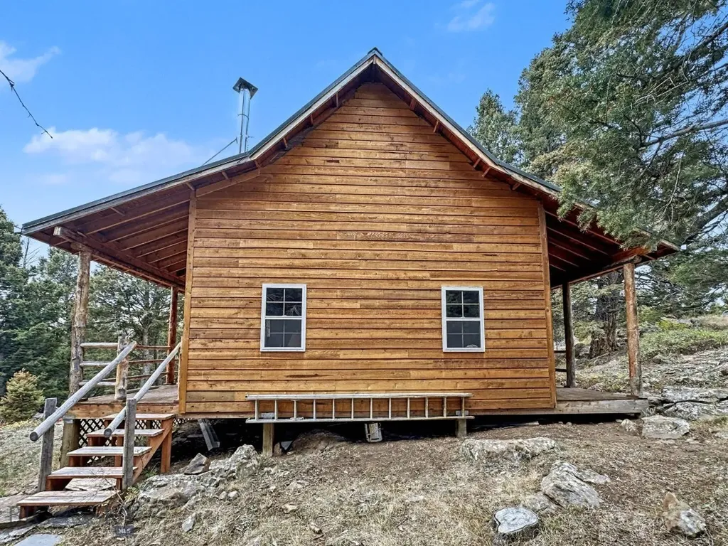 30 Bunks Trail Ennis MT 59729