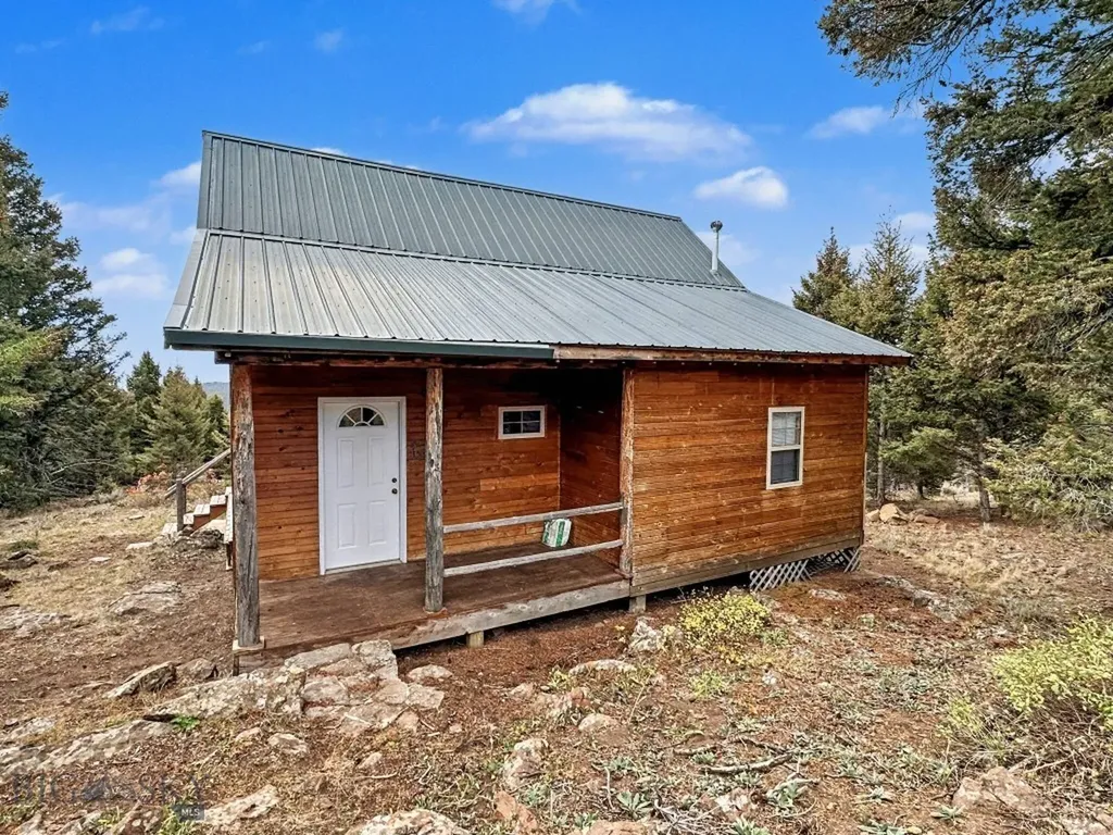 30 Bunks Trail Ennis MT 59729