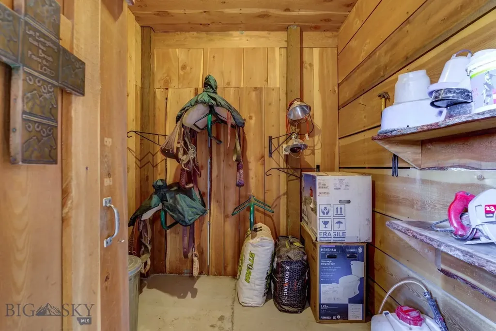 4 Elk Hills Road Sheridan MT 59749