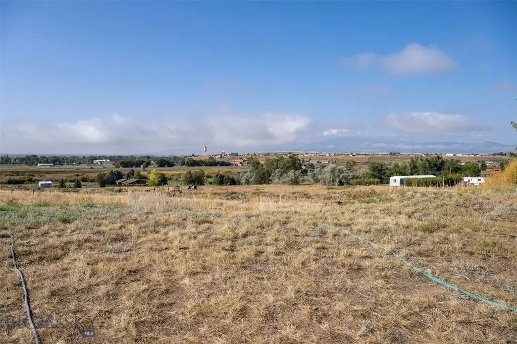 23 Holdsworth Road Whitehall MT 59759