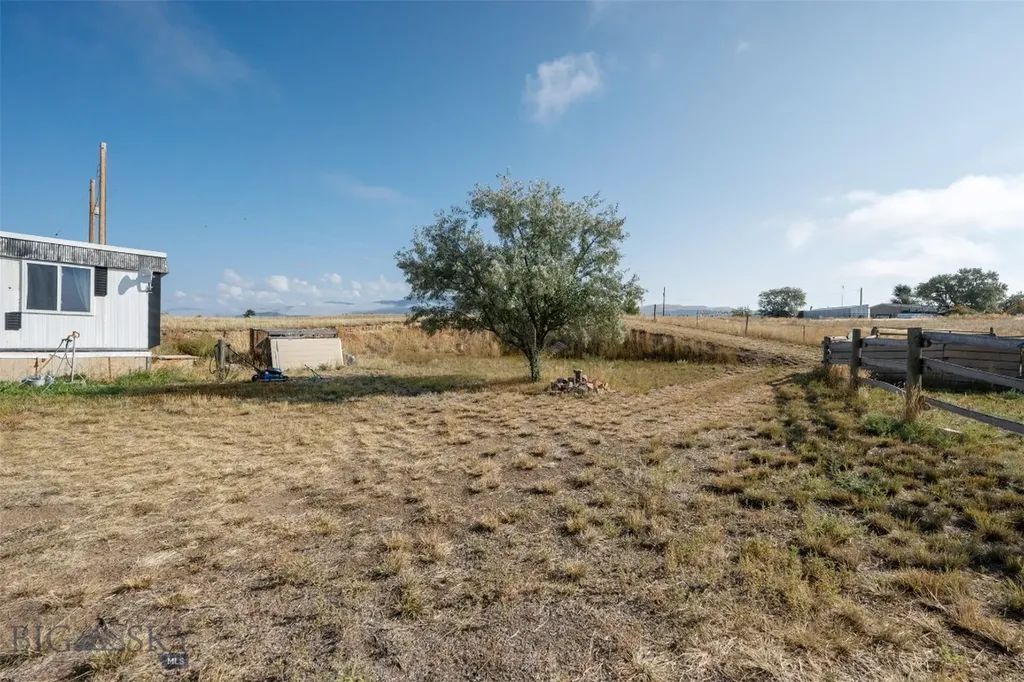 23 Holdsworth Road Whitehall MT 59759