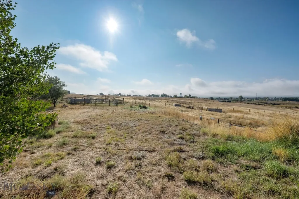 23 Holdsworth Road Whitehall MT 59759