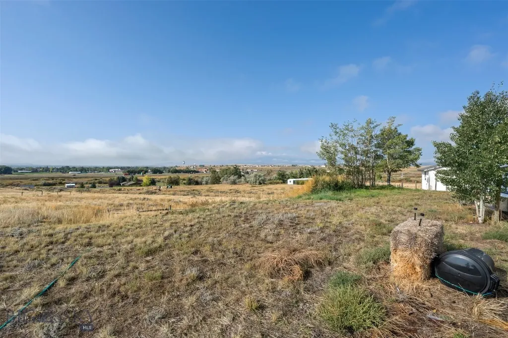 23 Holdsworth Road Whitehall MT 59759
