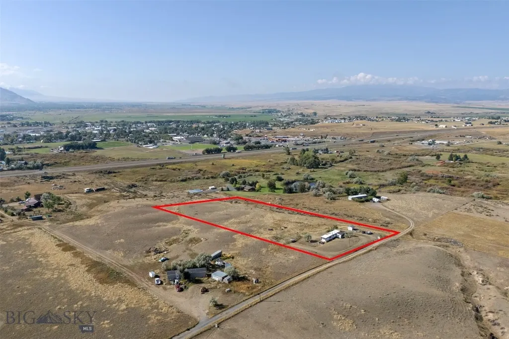 23 Holdsworth Road Whitehall MT 59759