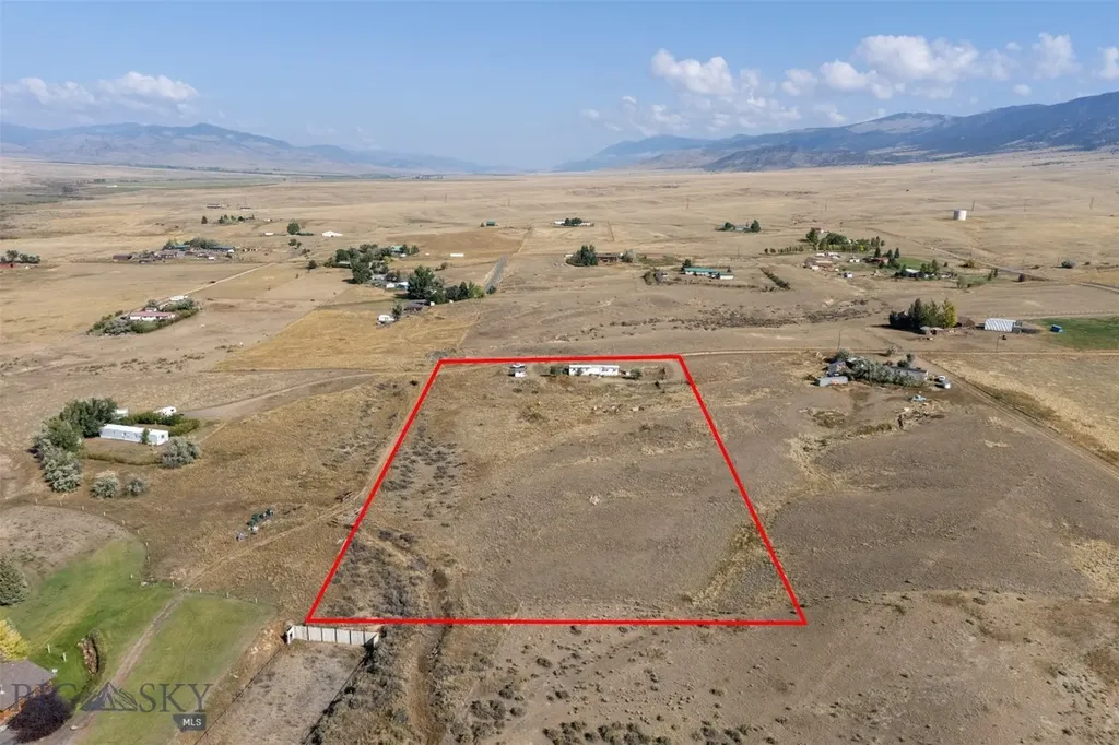 23 Holdsworth Road Whitehall MT 59759