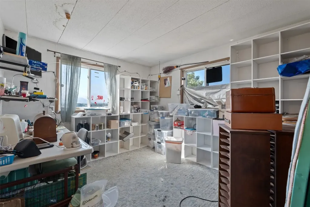 23 Holdsworth Road Whitehall MT 59759