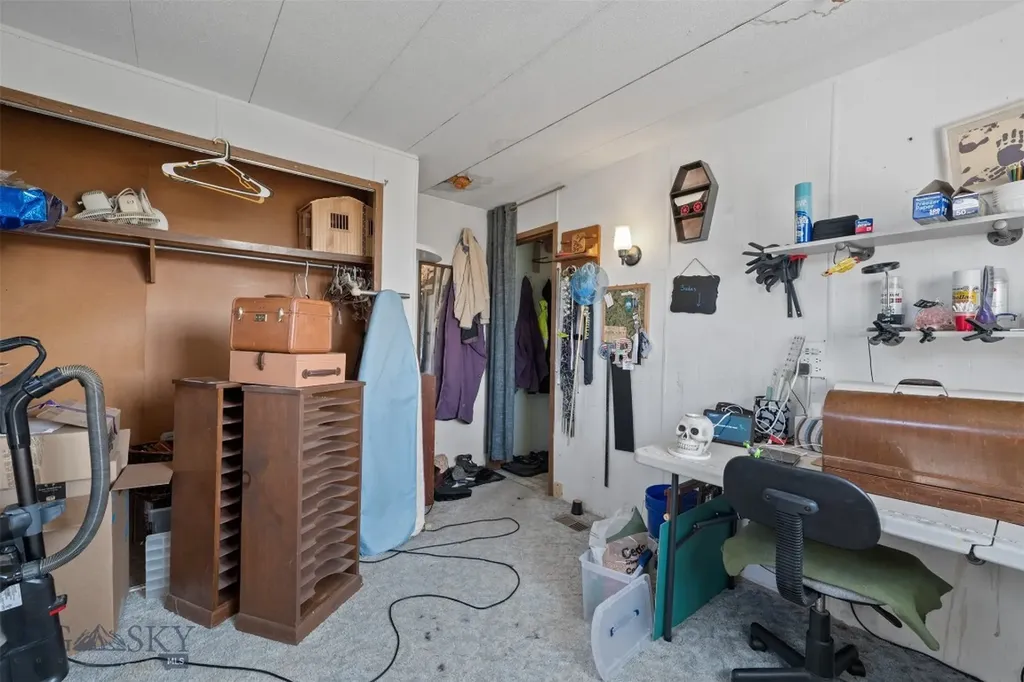 23 Holdsworth Road Whitehall MT 59759