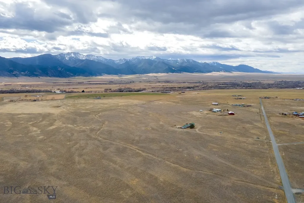 1406 Jack Rabbit Lane Whitehall MT 59759