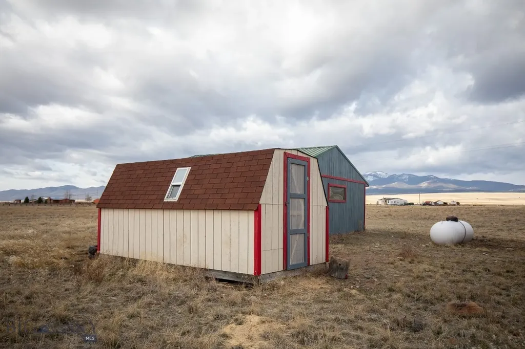 1406 Jack Rabbit Lane Whitehall MT 59759
