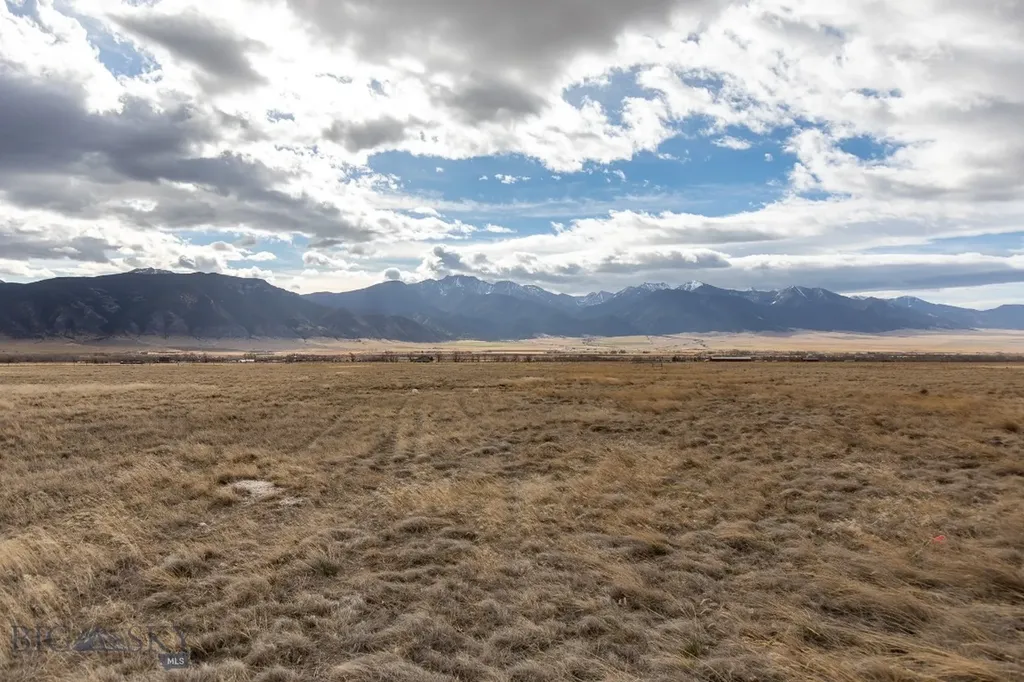 1406 Jack Rabbit Lane Whitehall MT 59759