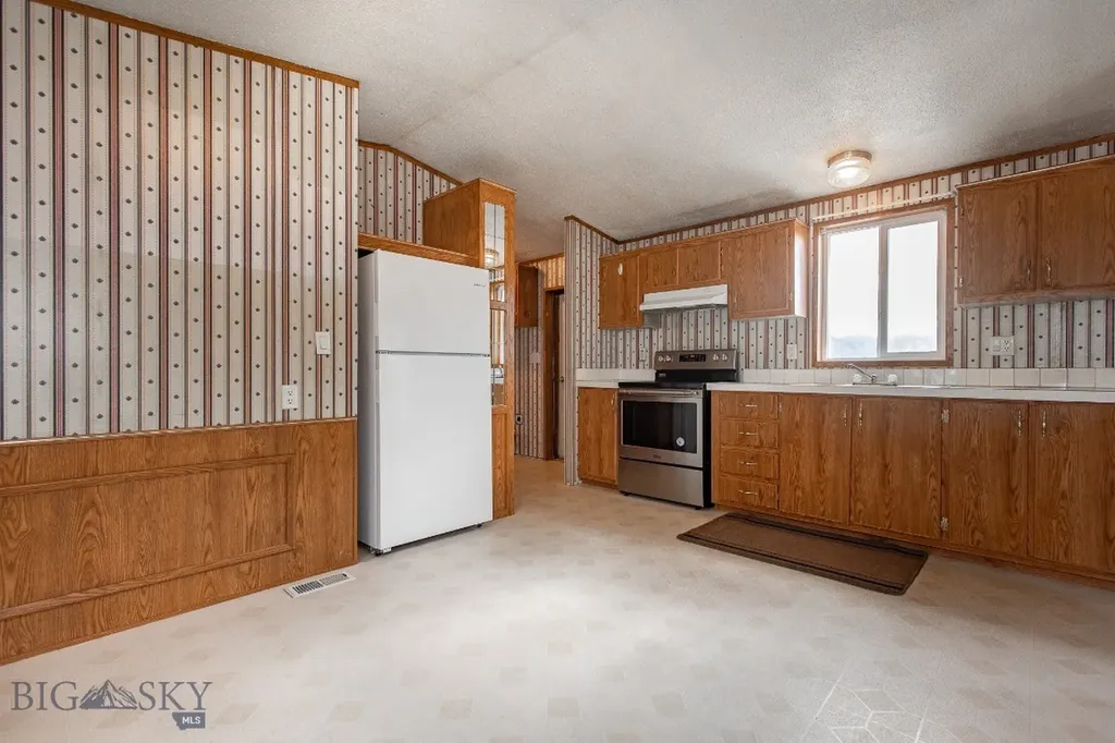 1406 Jack Rabbit Lane Whitehall MT 59759