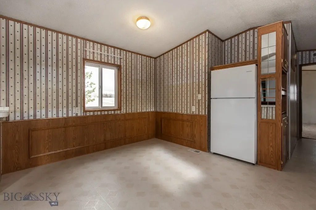 1406 Jack Rabbit Lane Whitehall MT 59759