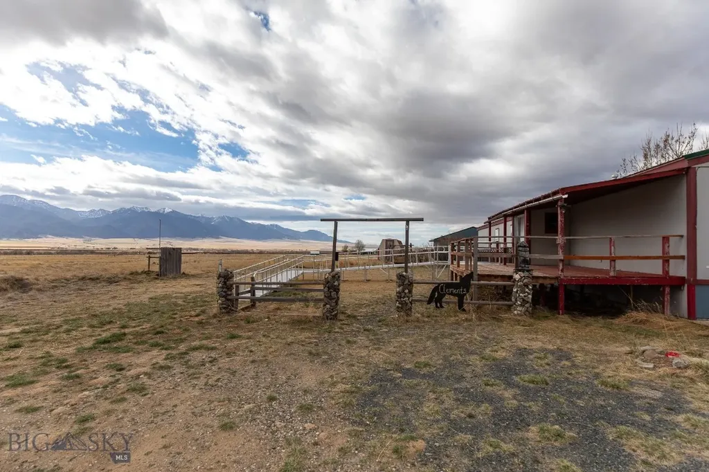 1406 Jack Rabbit Lane Whitehall MT 59759