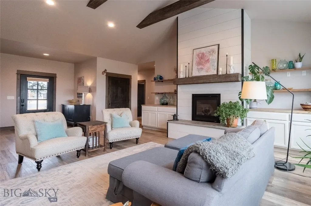 100 Colony Manhattan MT 59741