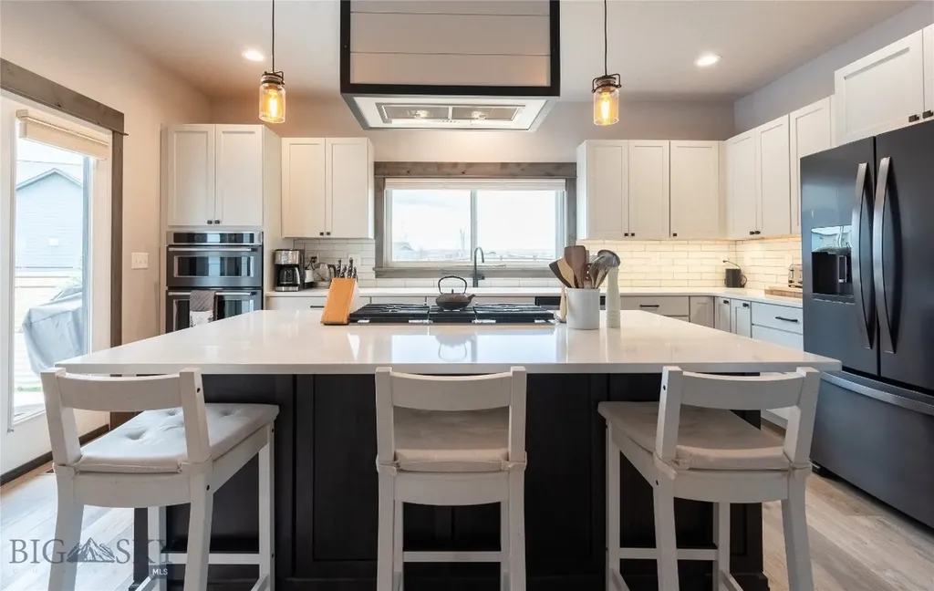 100 Colony Manhattan MT 59741