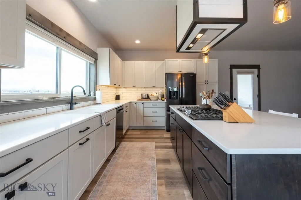 100 Colony Manhattan MT 59741
