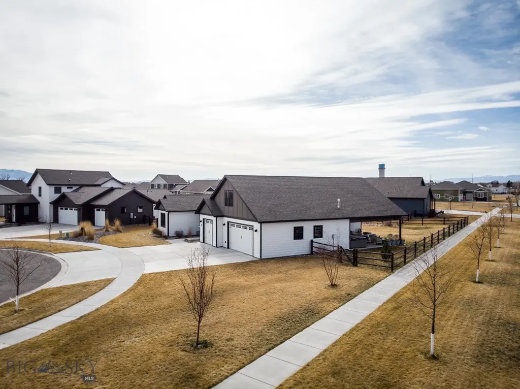 100 Colony Manhattan MT 59741