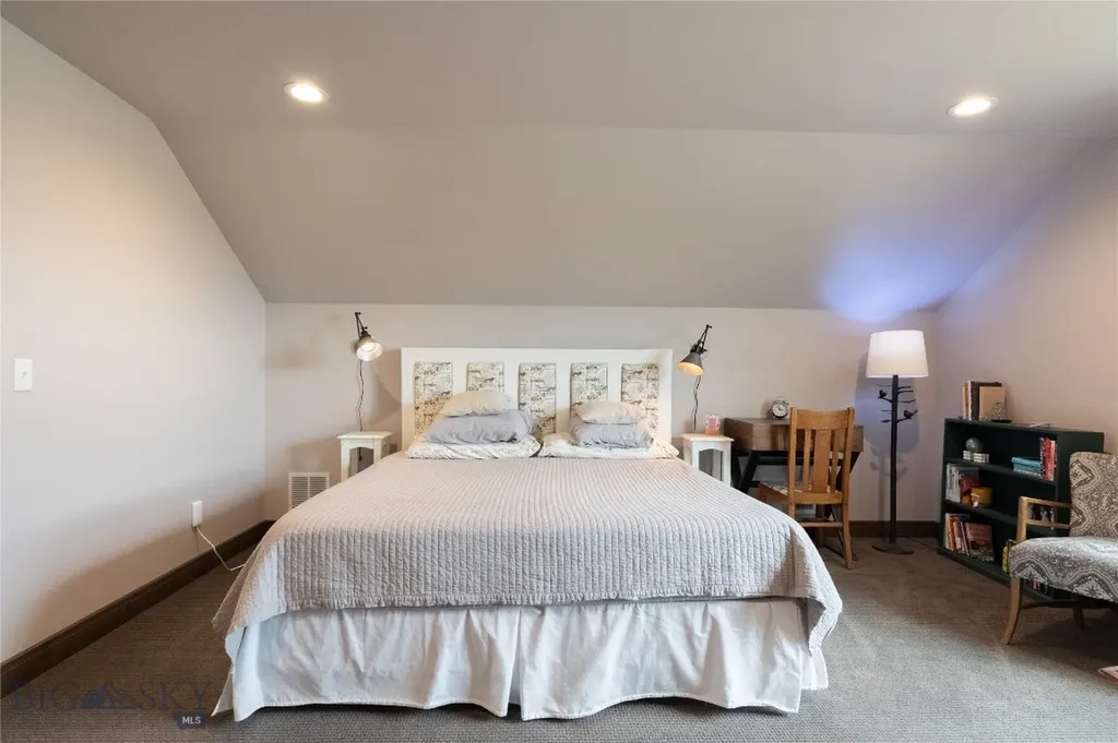 100 Colony Manhattan MT 59741