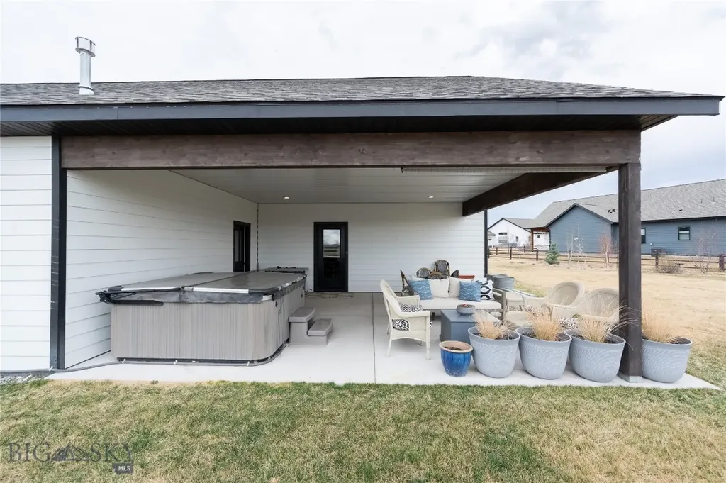 100 Colony Manhattan MT 59741