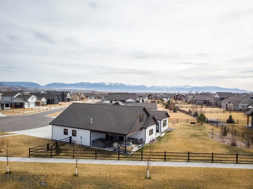 100 Colony Manhattan MT 59741