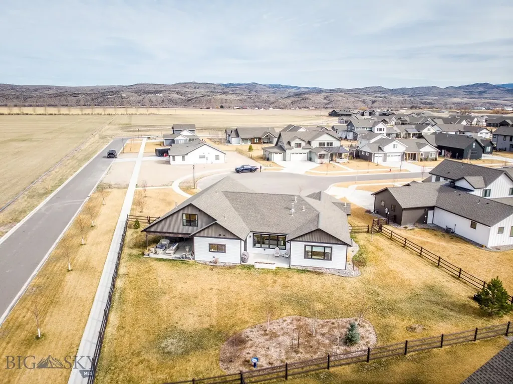 100 Colony Manhattan MT 59741