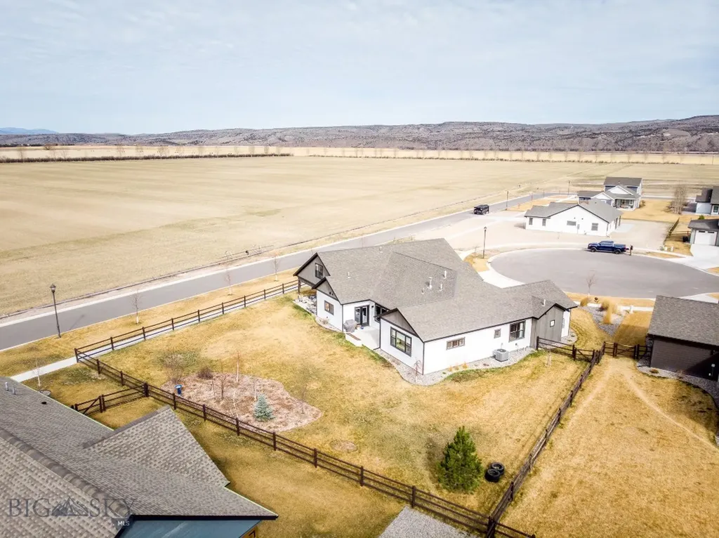 100 Colony Manhattan MT 59741