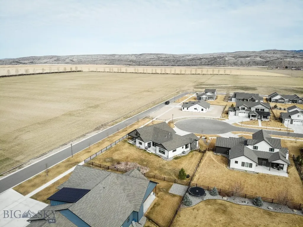 100 Colony Manhattan MT 59741