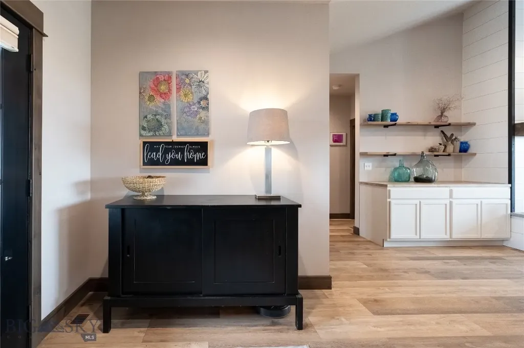 100 Colony Manhattan MT 59741