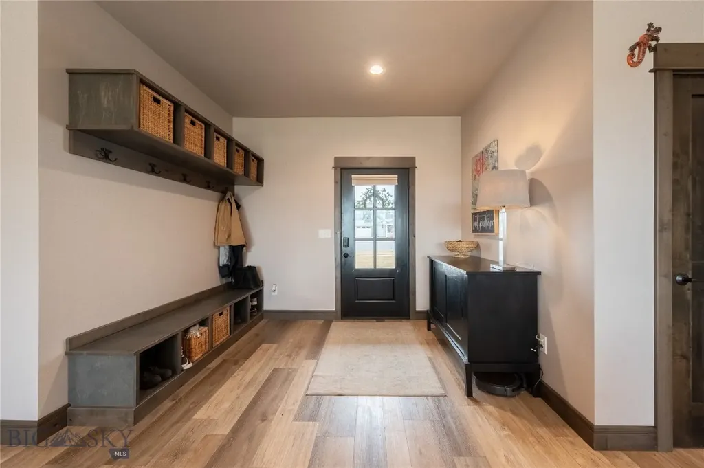 100 Colony Manhattan MT 59741