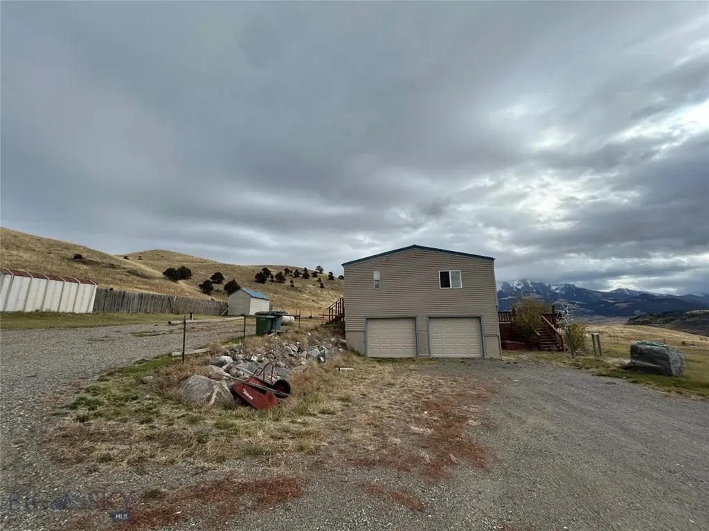 5 Aquila Lane Emigrant MT 59027