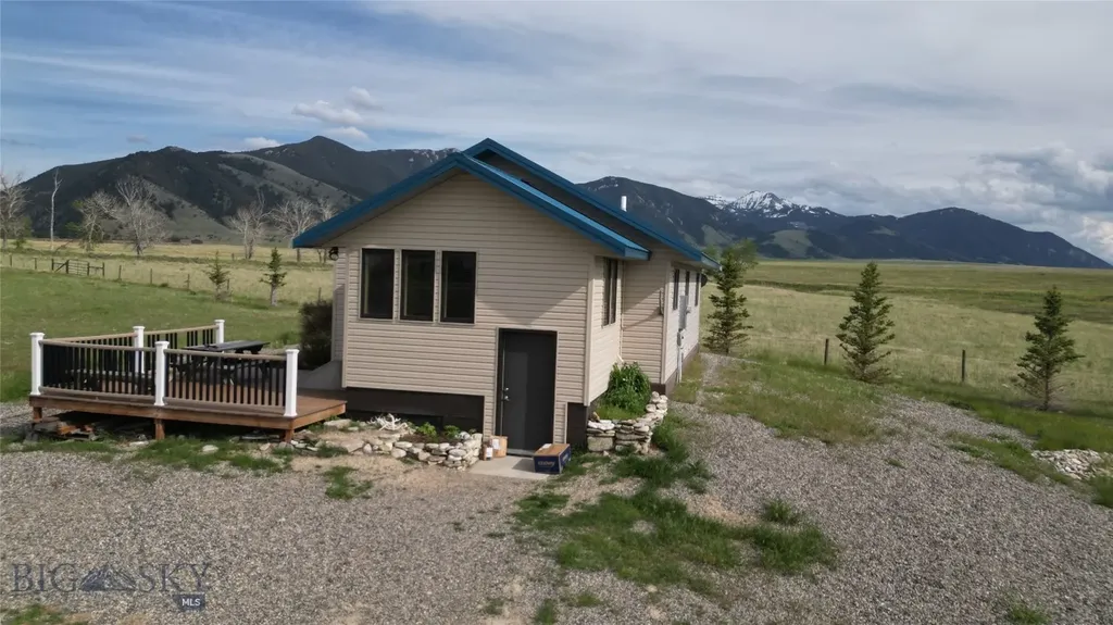 36 Rowdy Ennis MT 59729