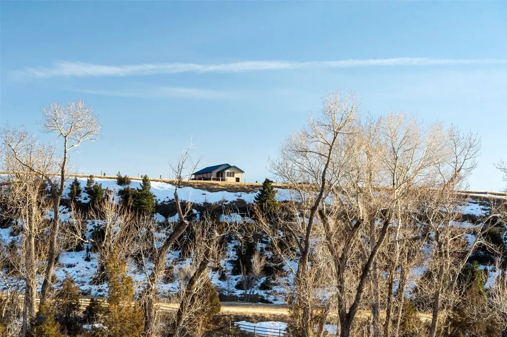 36 Rowdy Ennis MT 59729