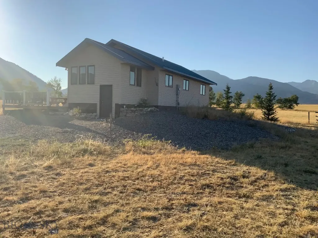 36 Rowdy Ennis MT 59729
