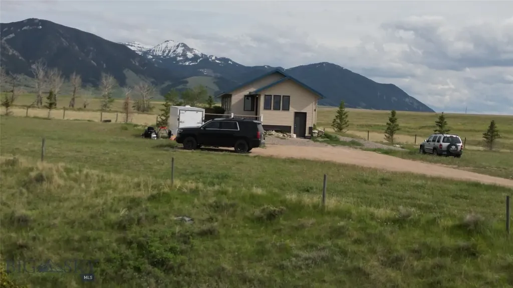 36 Rowdy Ennis MT 59729