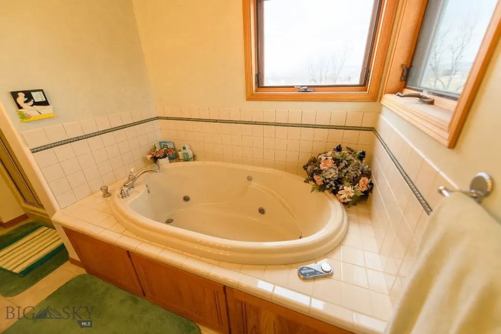 46 Tuke Lane Sheridan MT 59749