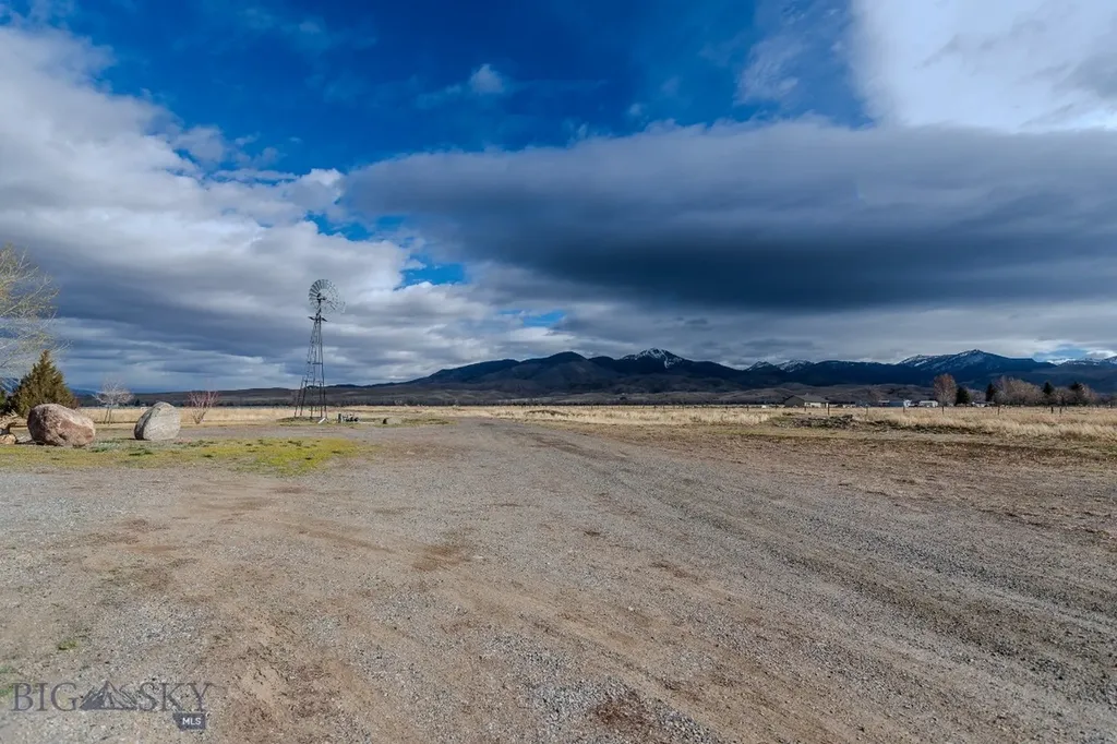 46 Tuke Lane Sheridan MT 59749