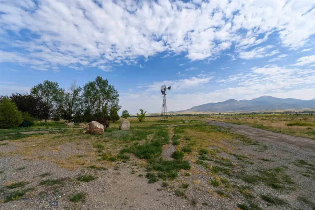 46 Tuke Lane Sheridan MT 59749